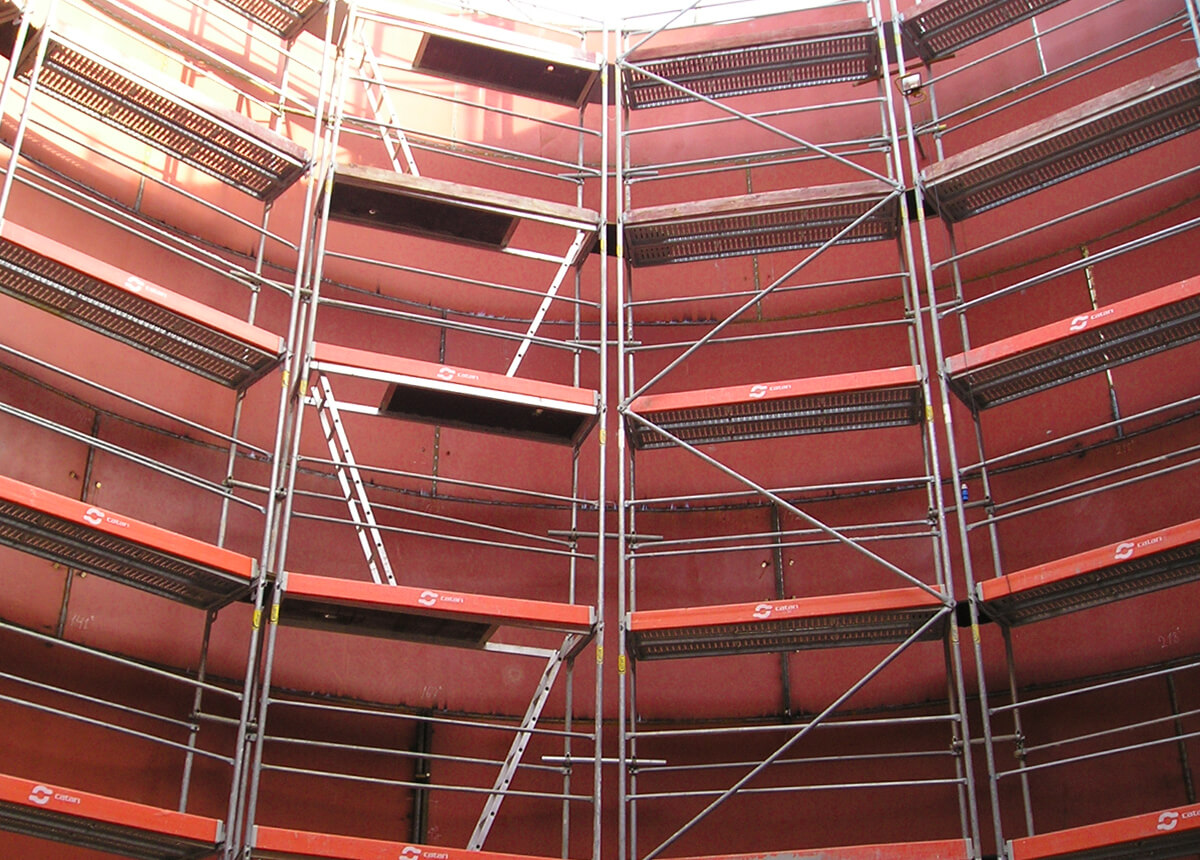 Scaffolding in the the interior of a tank